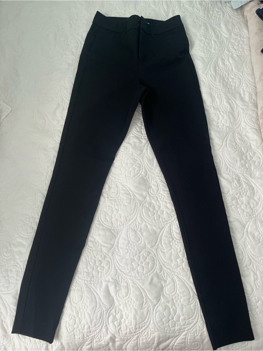 Old Navy Black Pixie Skinny Pants - Tailored Size 2 Tall